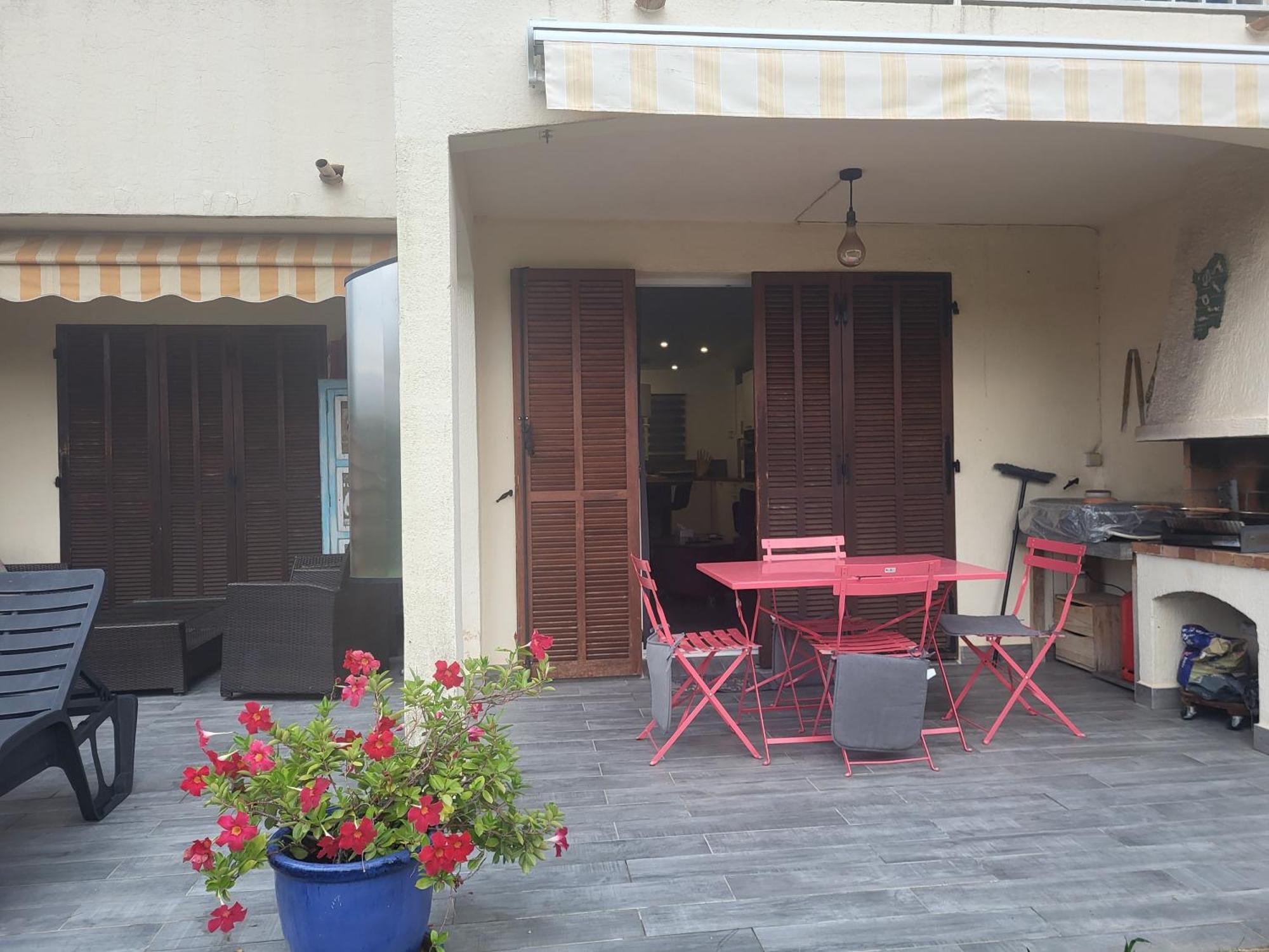 Agay Le Pti Bonheur 60M2 Rez De Jardin, En Bord De Mer Saint-Raphael  Bagian luar foto